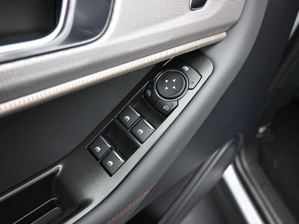 new 2025 Ford Explorer car, priced at $39,455