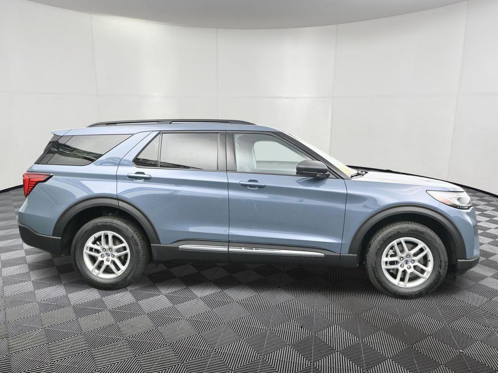 new 2025 Ford Explorer car, priced at $39,260
