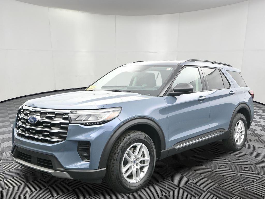 new 2025 Ford Explorer car, priced at $39,260