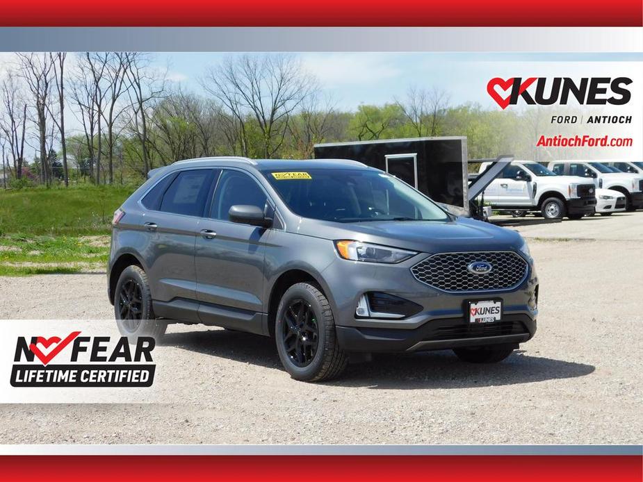new 2024 Ford Edge car, priced at $43,008