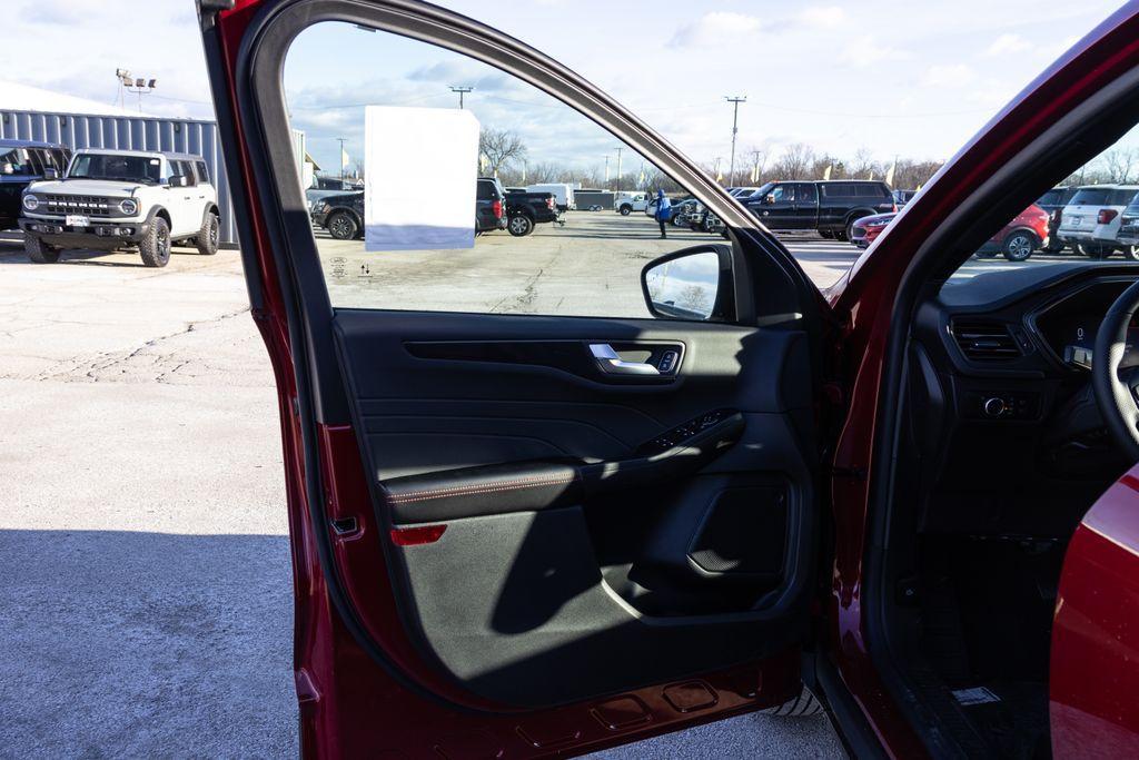 new 2025 Ford Escape car, priced at $31,720