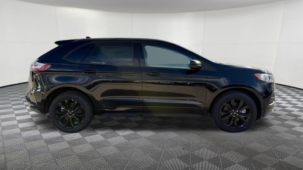 new 2024 Ford Edge car, priced at $33,141