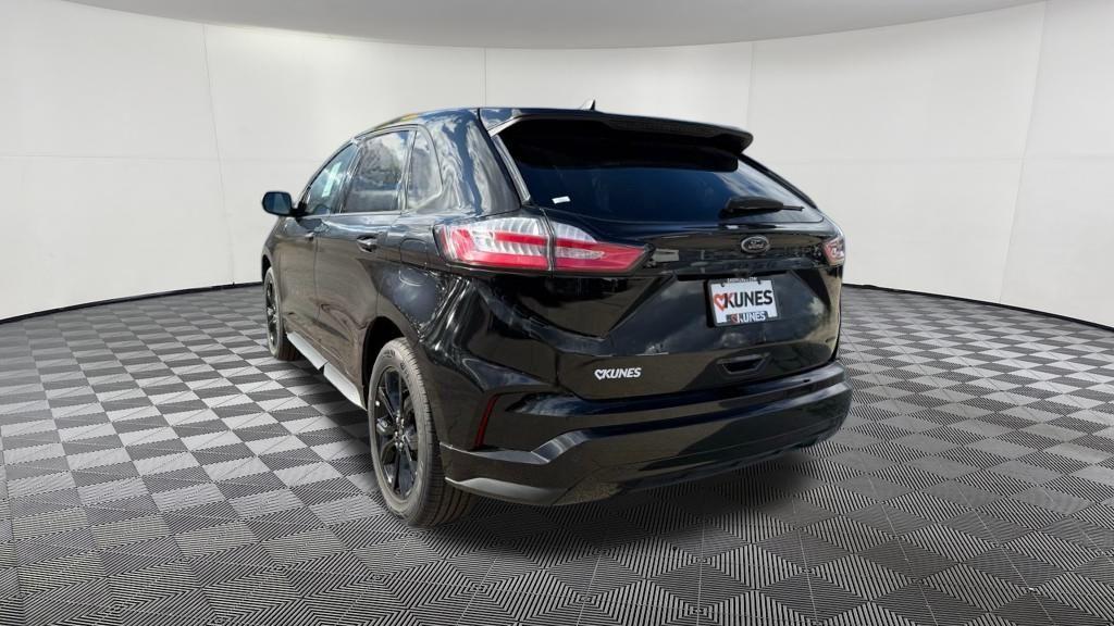 new 2024 Ford Edge car, priced at $33,141