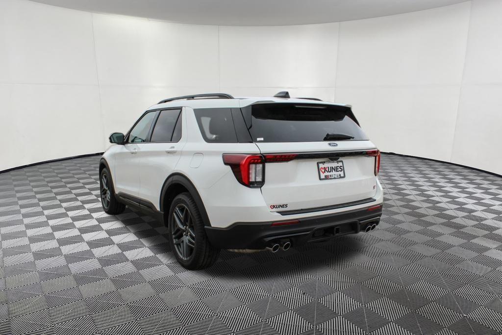new 2025 Ford Explorer car, priced at $52,199