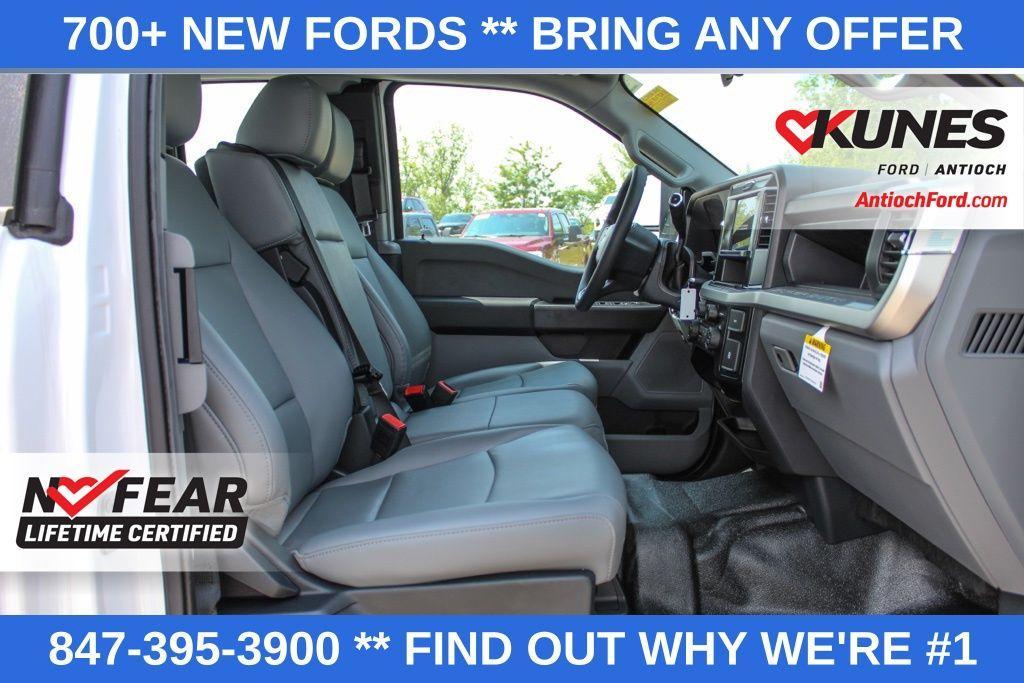 new 2025 Ford F-250 car, priced at $52,620