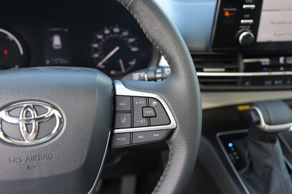 used 2023 Toyota Sienna car, priced at $75,997