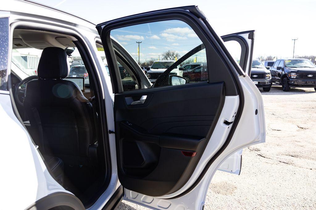 new 2025 Ford Escape car, priced at $35,095