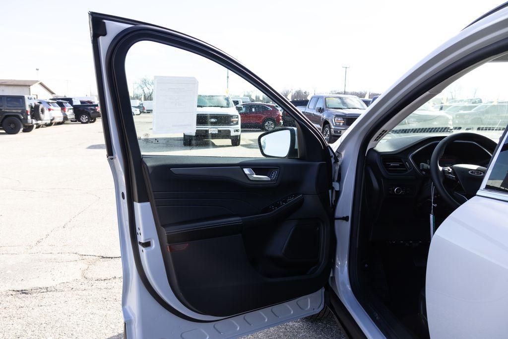 new 2025 Ford Escape car, priced at $35,095