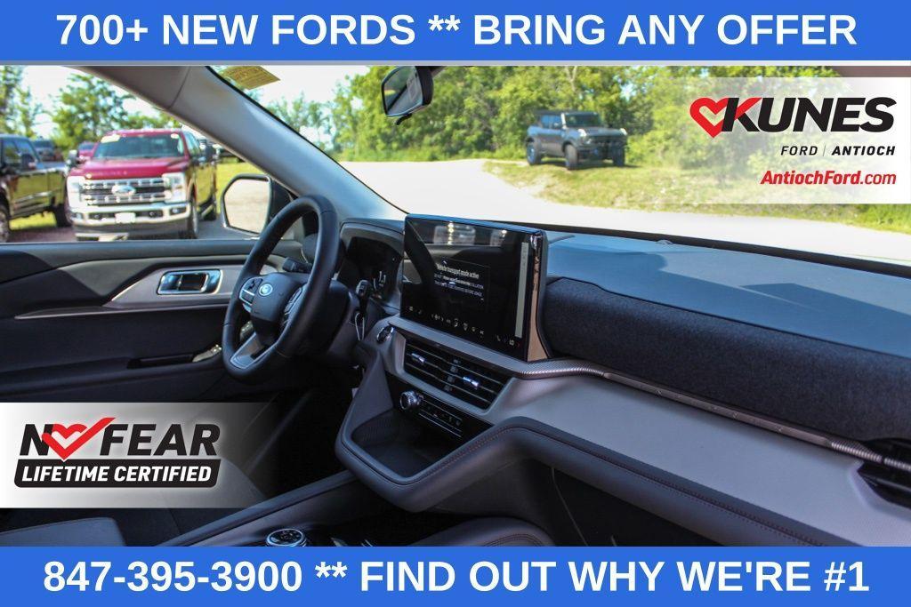 new 2025 Ford Explorer car, priced at $39,289