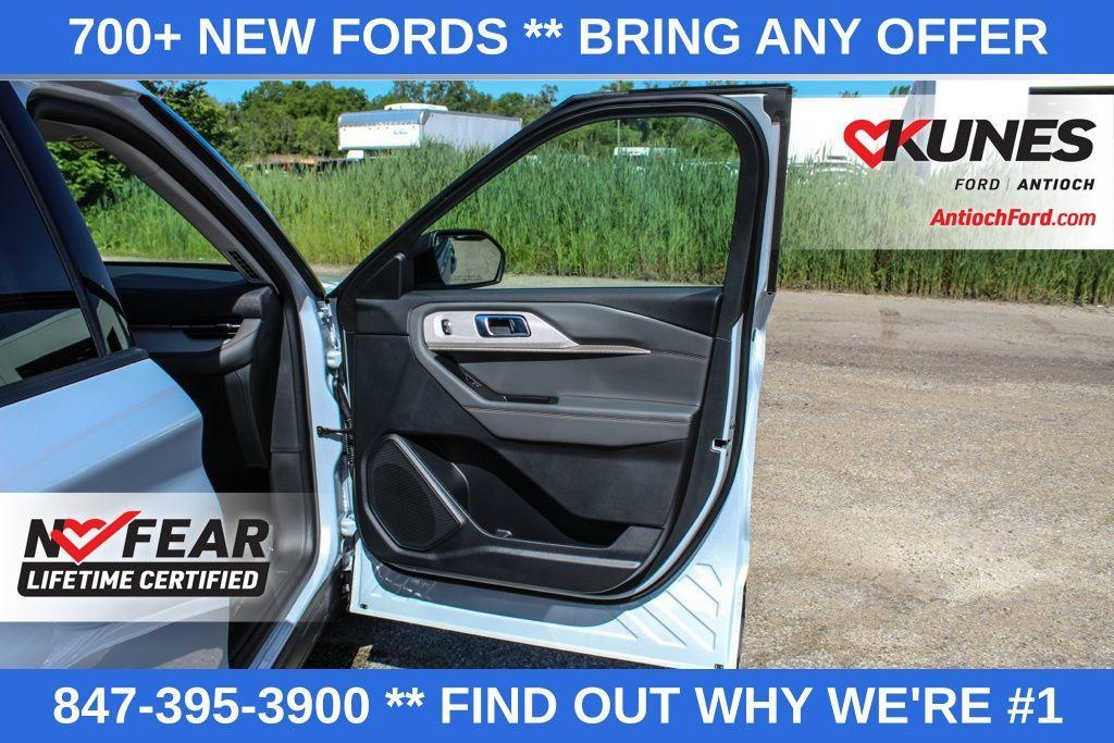 new 2025 Ford Explorer car, priced at $39,289