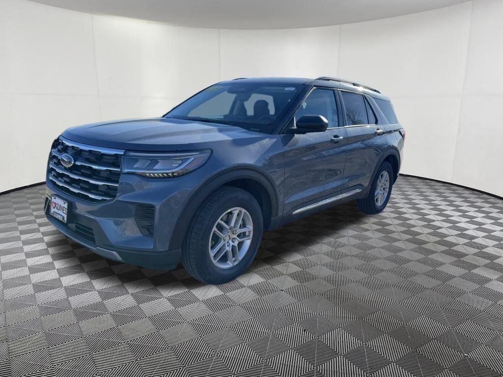 new 2025 Ford Explorer car, priced at $39,445