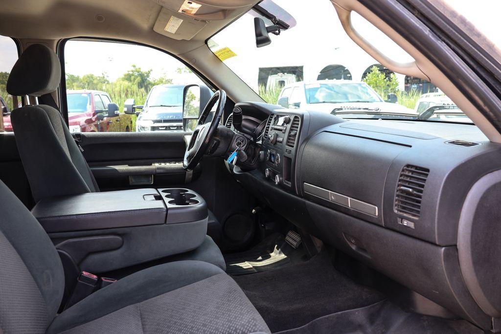 used 2007 Chevrolet Silverado 2500 car, priced at $9,995