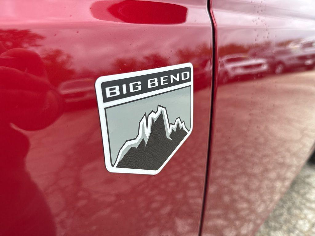 new 2025 Ford Bronco car, priced at $44,592