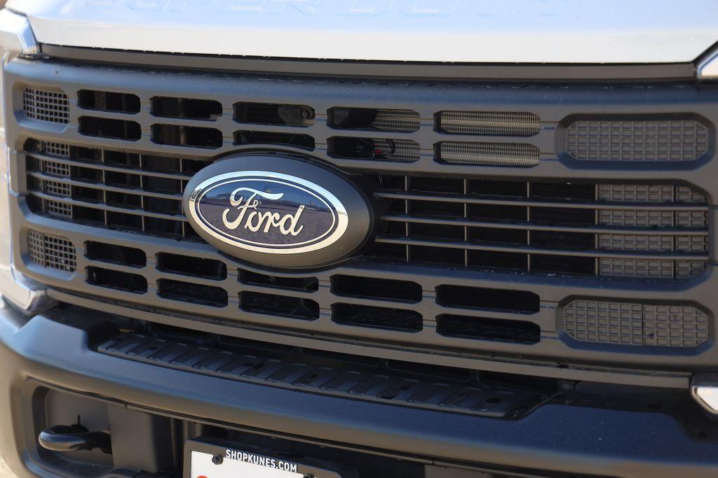 new 2024 Ford F-350 car, priced at $49,280