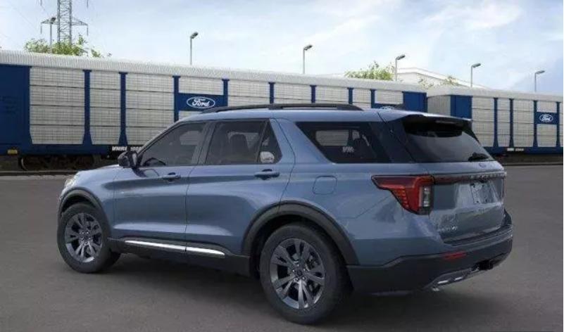 new 2025 Ford Explorer car, priced at $47,700