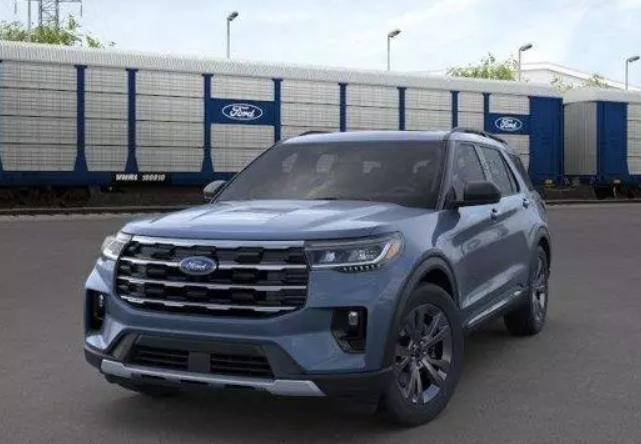 new 2025 Ford Explorer car, priced at $47,700