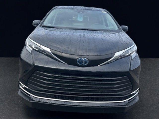 used 2023 Toyota Sienna car, priced at $76,294