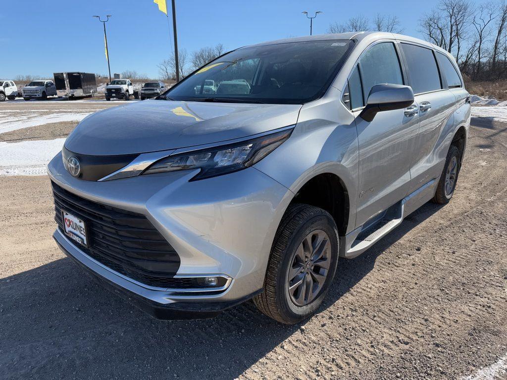 used 2024 Toyota Sienna car, priced at $77,624