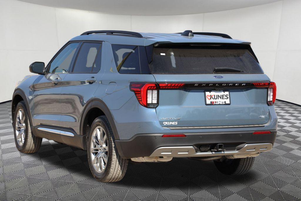 new 2025 Ford Explorer car, priced at $48,425