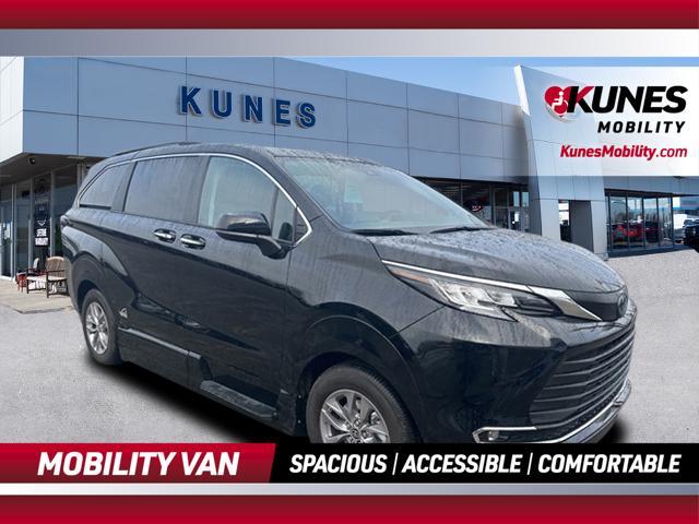used 2023 Toyota Sienna car, priced at $74,913