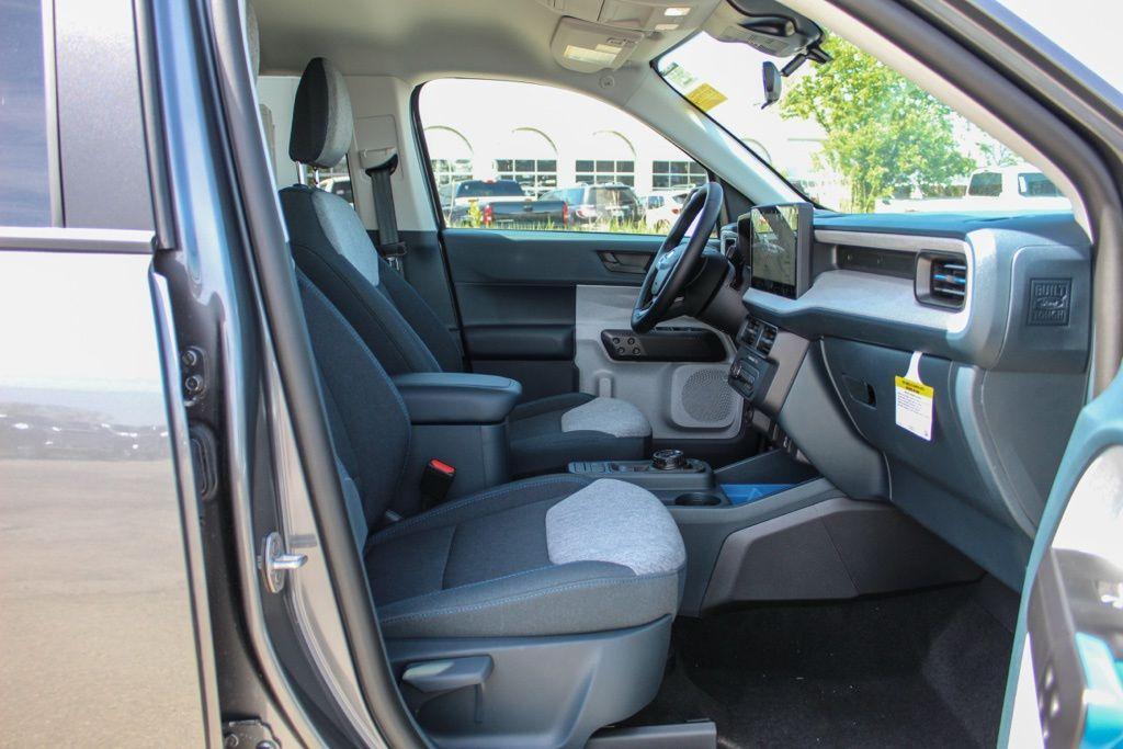 new 2025 Ford Maverick car, priced at $32,736