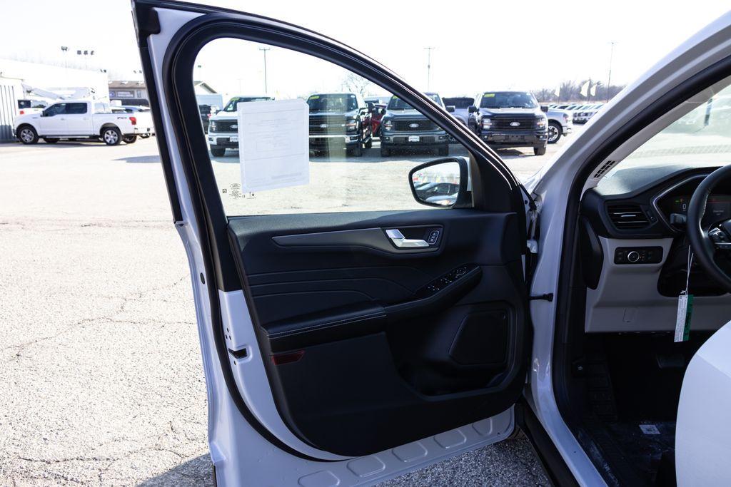 new 2025 Ford Escape car, priced at $35,055