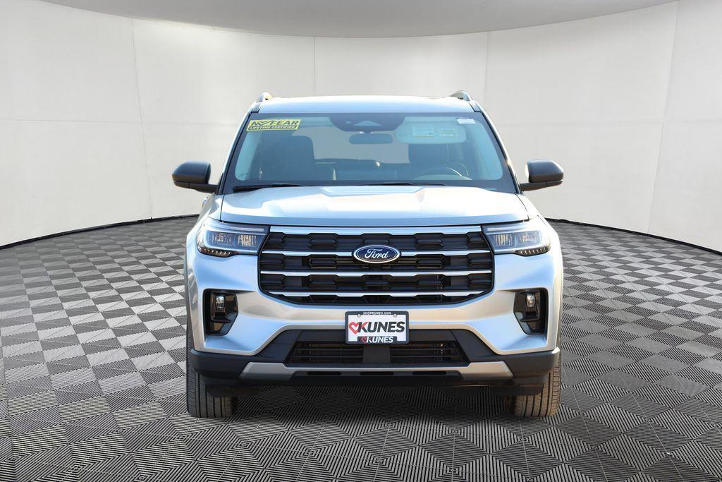 new 2025 Ford Explorer car, priced at $48,300