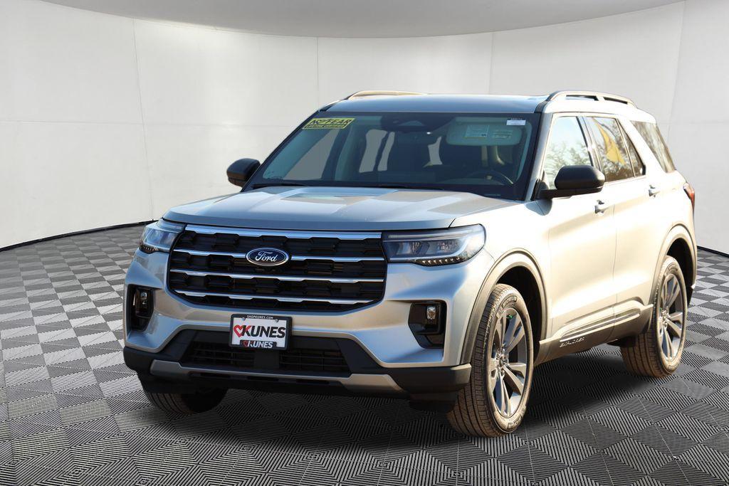 new 2025 Ford Explorer car, priced at $48,300