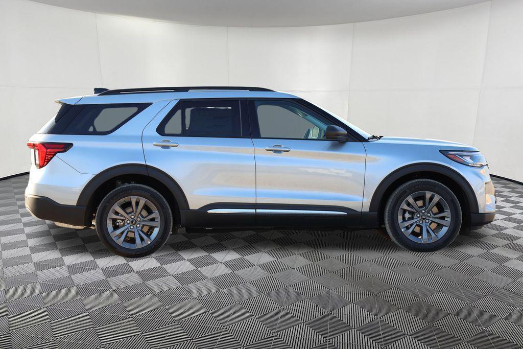 new 2025 Ford Explorer car, priced at $48,300