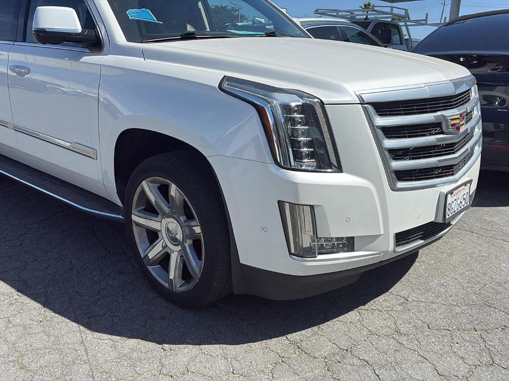 used 2019 Cadillac Escalade ESV car, priced at $33,980