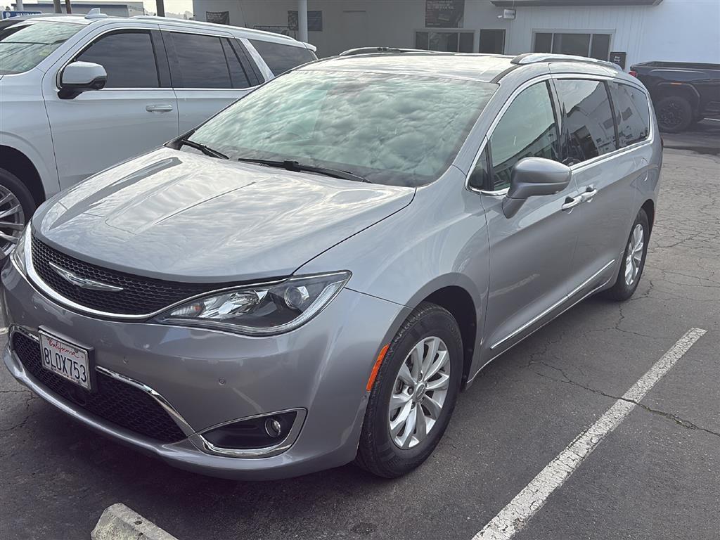 used 2018 Chrysler Pacifica car, priced at $15,980