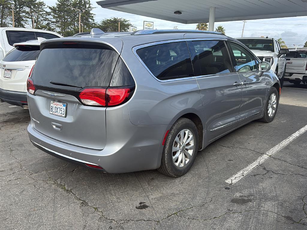 used 2018 Chrysler Pacifica car, priced at $15,980