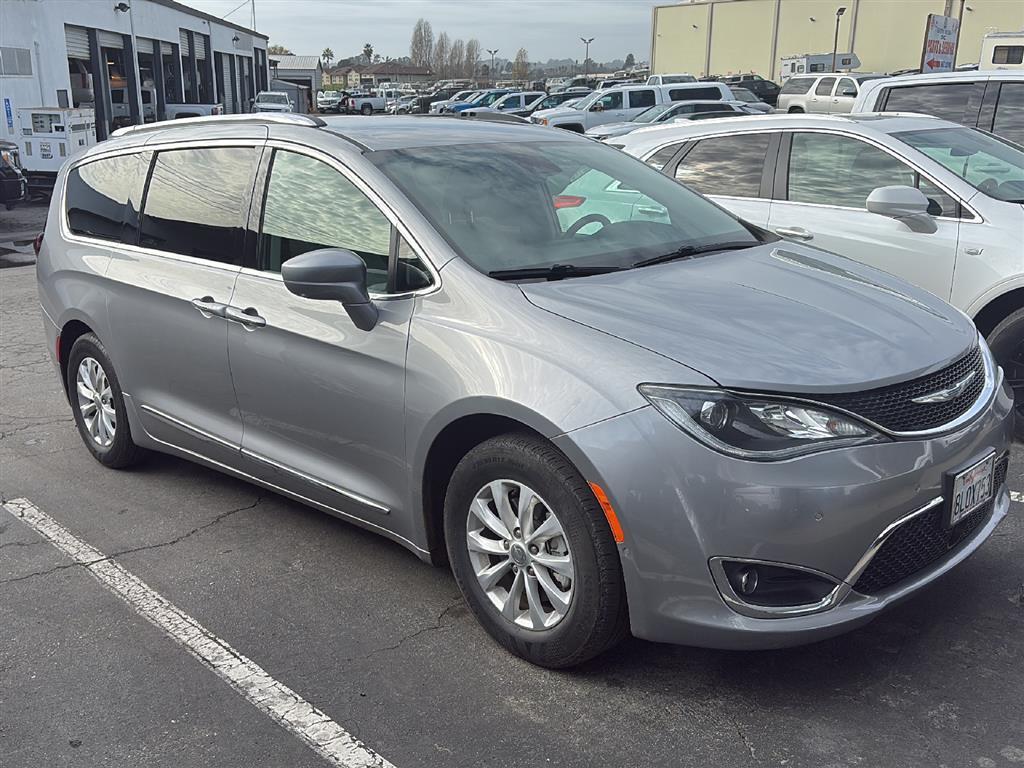 used 2018 Chrysler Pacifica car, priced at $15,980