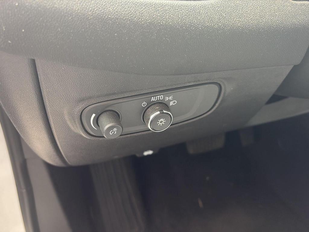used 2020 Chevrolet Equinox car, priced at $13,720