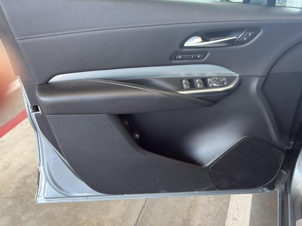 used 2023 Cadillac XT4 car, priced at $24,490