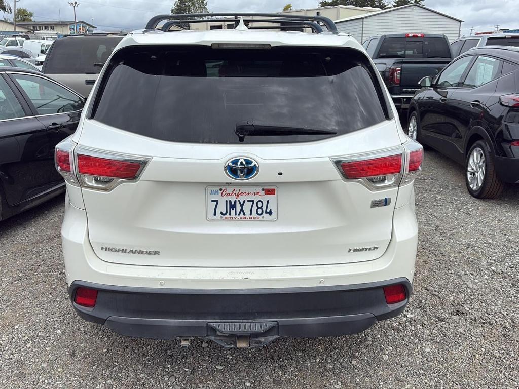 used 2015 Toyota Highlander Hybrid car, priced at $21,920