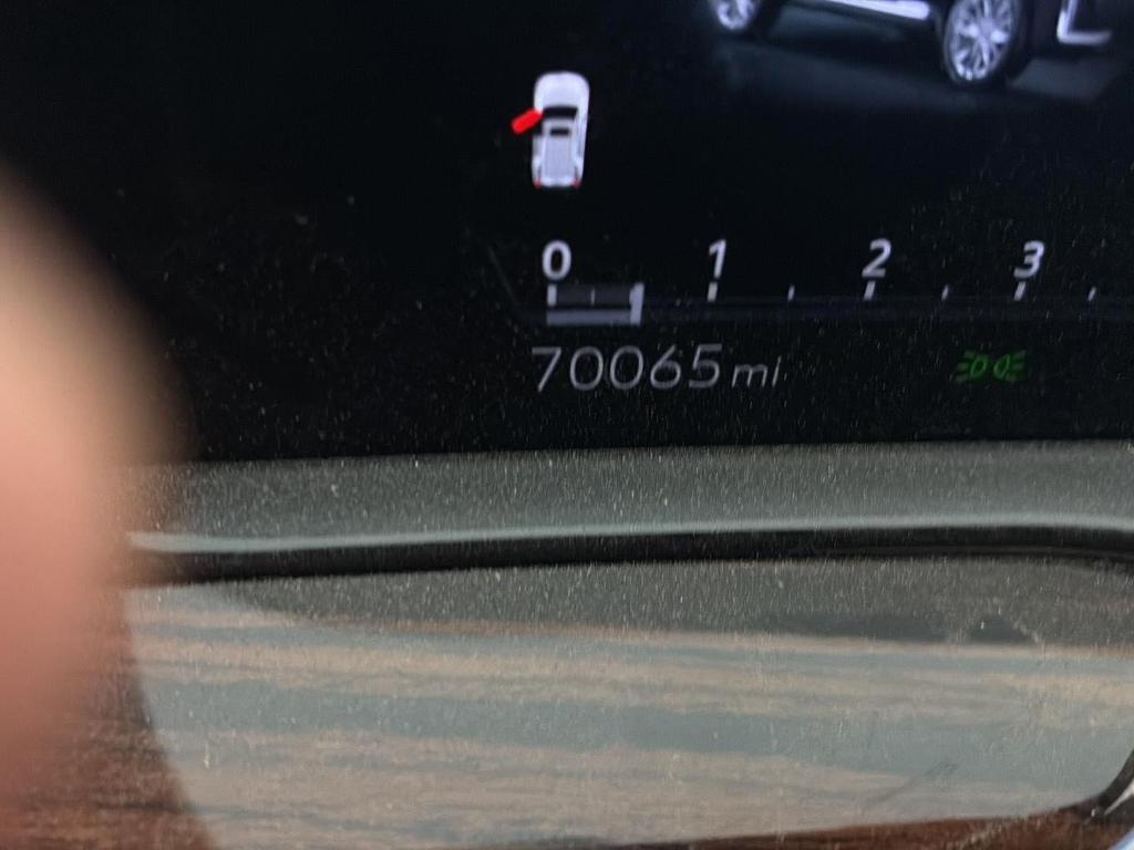 used 2022 Cadillac Escalade ESV car, priced at $54,980