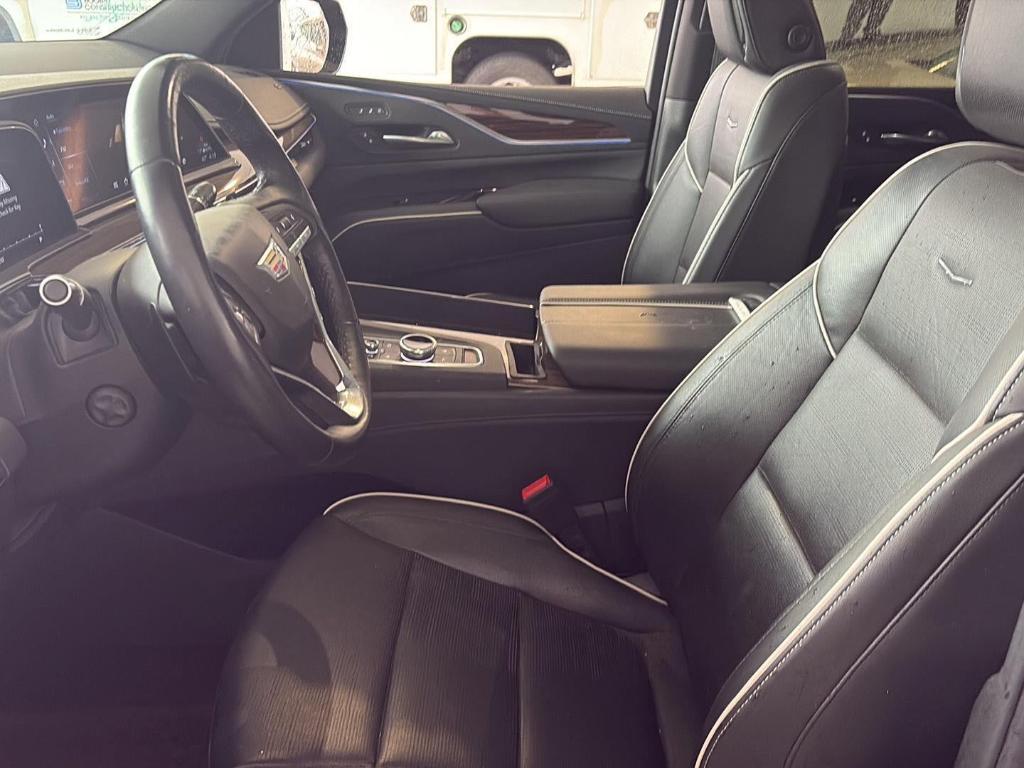 used 2022 Cadillac Escalade ESV car, priced at $54,980