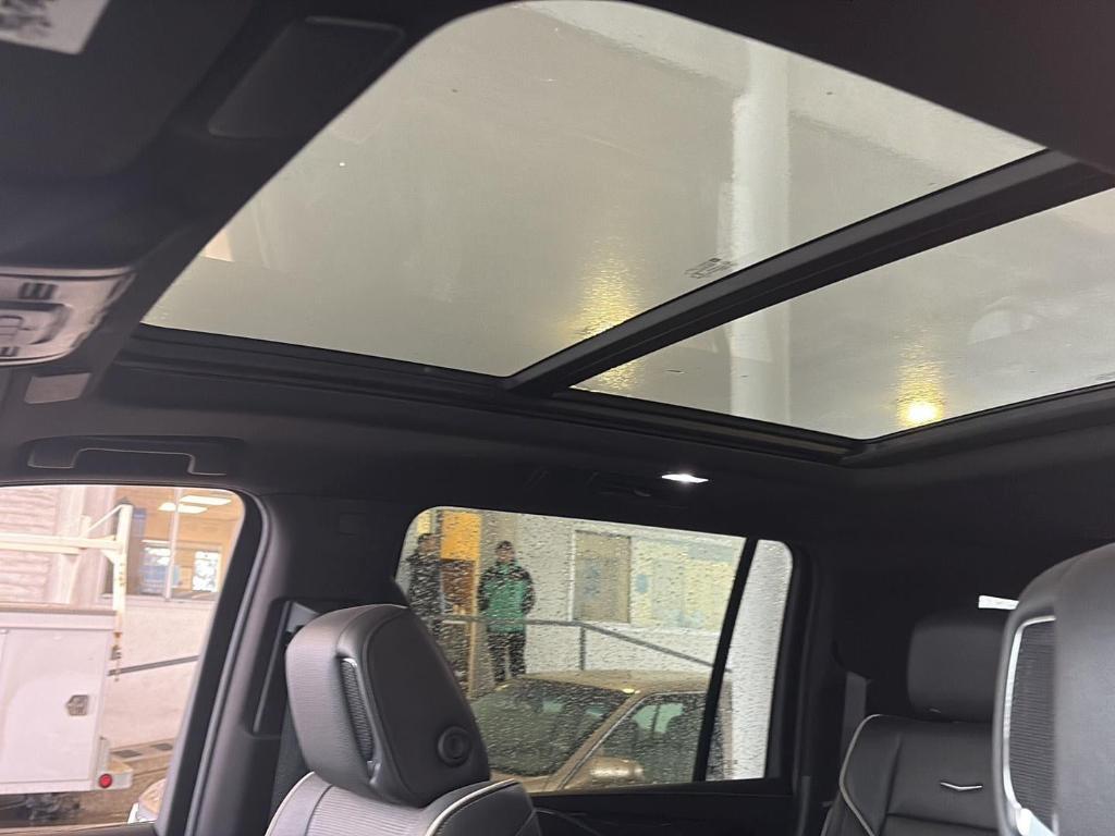 used 2022 Cadillac Escalade ESV car, priced at $54,980