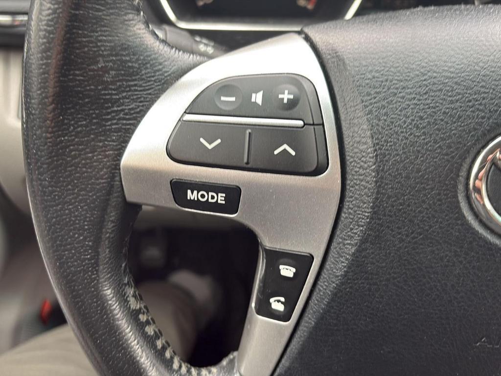 used 2012 Toyota Highlander car, priced at $12,680