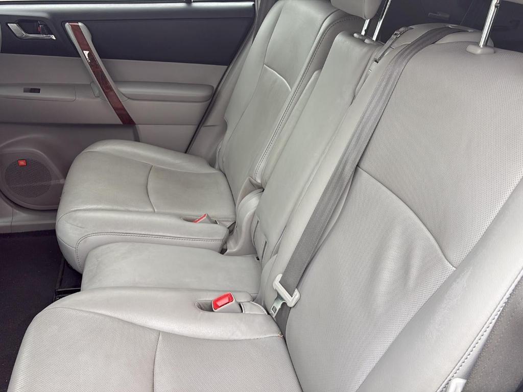 used 2012 Toyota Highlander car, priced at $12,680