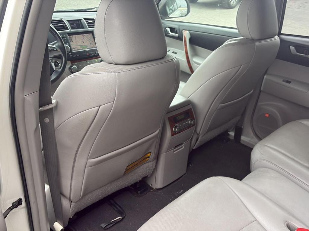 used 2012 Toyota Highlander car, priced at $12,680