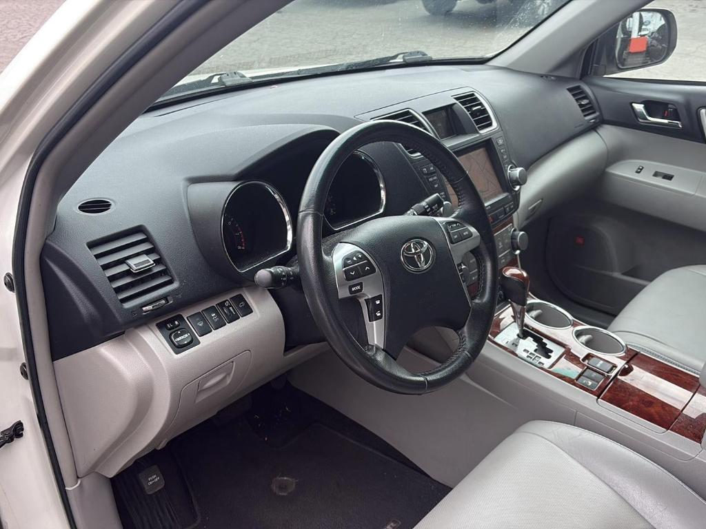 used 2012 Toyota Highlander car, priced at $12,680