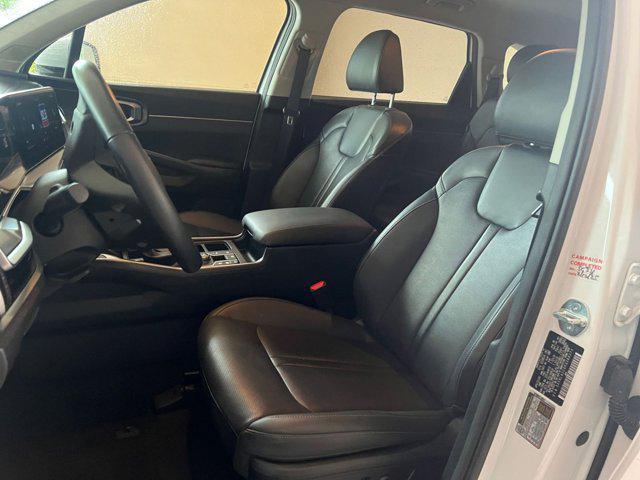 used 2024 Kia Sorento car, priced at $26,214