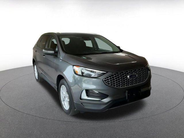 used 2024 Ford Edge car, priced at $25,270