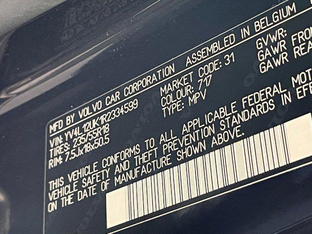 used 2024 Volvo XC40 car, priced at $25,541