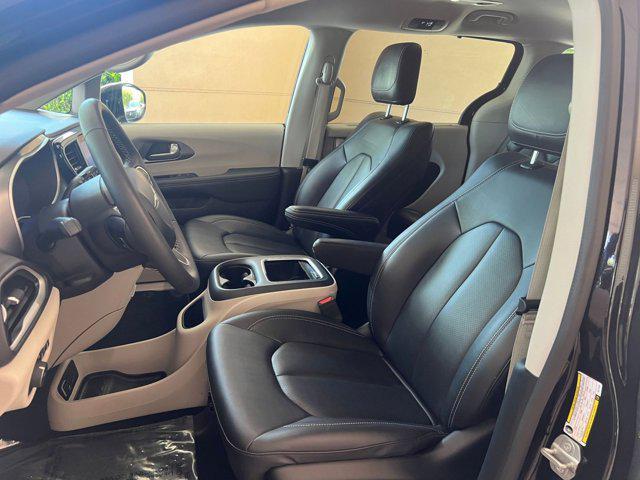 used 2024 Chrysler Pacifica car, priced at $30,294