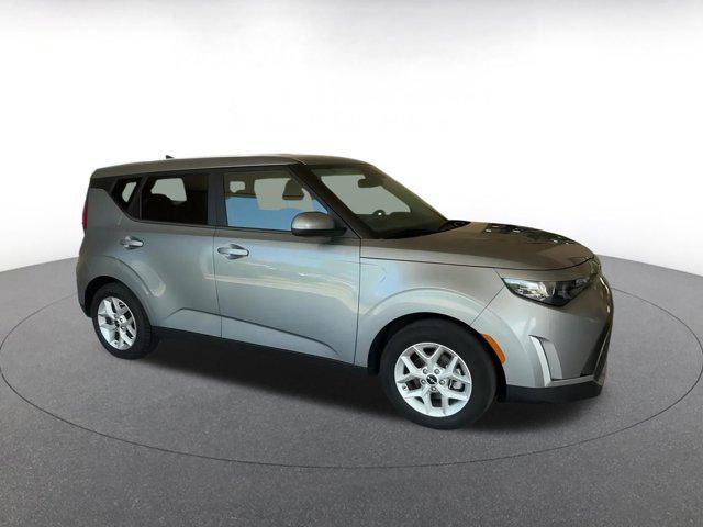used 2024 Kia Soul car, priced at $15,661
