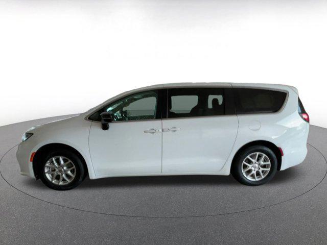 used 2024 Chrysler Pacifica car, priced at $30,600
