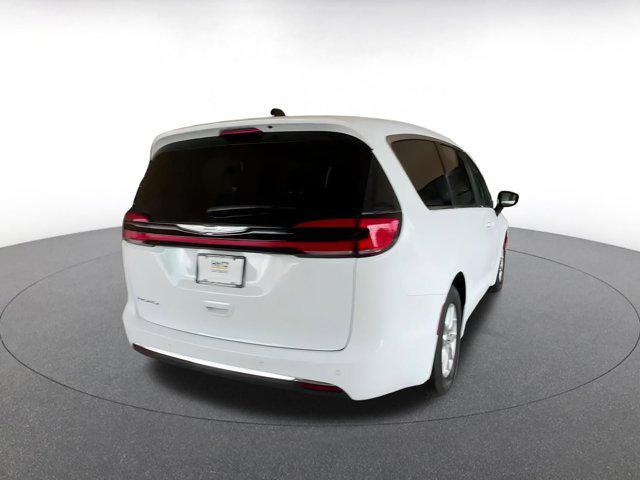 used 2024 Chrysler Pacifica car, priced at $30,600